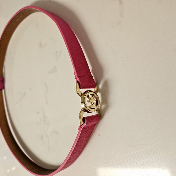 Michael Kors Pink and Gold Belt with Luxurious Design - Picture 4 of 9